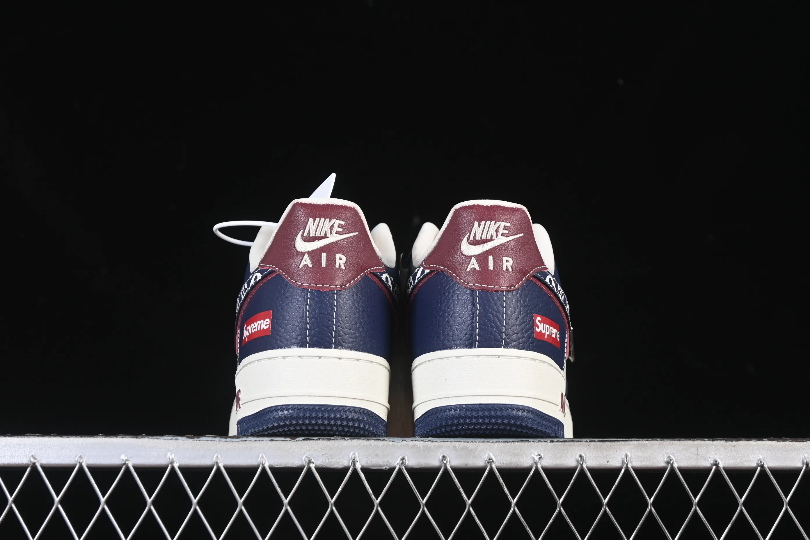 All categories Nk Air Force 1 Air Force series Nk Air Force 1 Low Air Force low top Nike Air Force 1'07 Low Sup tripartite joint white blue wine red Air Force 1 low top casual sneakers YF9511-801